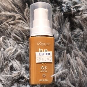 W8 Warm Medium Deep - L'Oreal True Match Super-Blendable Foundation